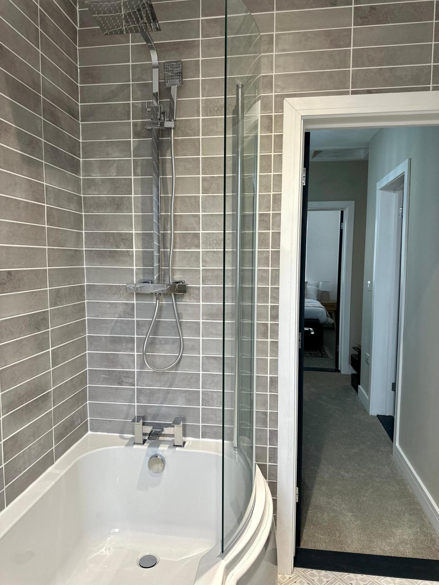Clover Lodge Portsmouth Luxury Home With Off Road Free Parking Экстерьер фото